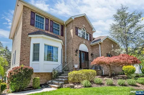 18 Hope Street Montvale NJ 07645