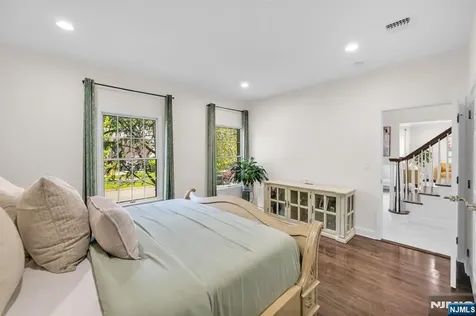18 Hope Street Montvale NJ 07645