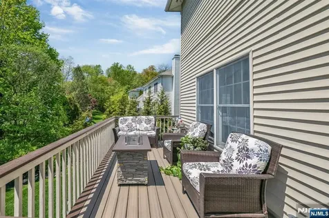 18 Hope Street Montvale NJ 07645