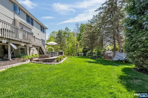 18 Hope Street Montvale NJ 07645