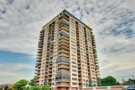 1203 River Edgewater NJ 07020