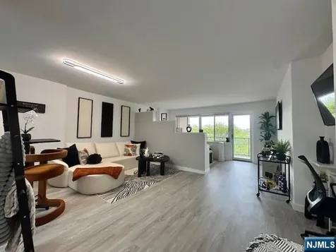 1203 River Edgewater NJ 07020
