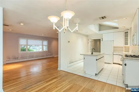 51 Chestnut Drive Wayne NJ 07470