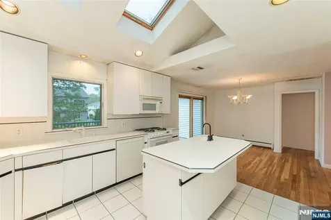 51 Chestnut Drive Wayne NJ 07470