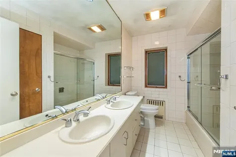 51 Chestnut Drive Wayne NJ 07470