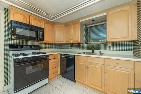 51 Chestnut Drive Wayne NJ 07470