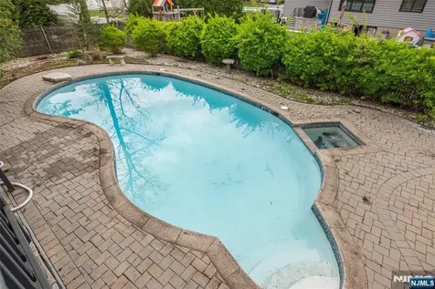 51 Chestnut Drive Wayne NJ 07470