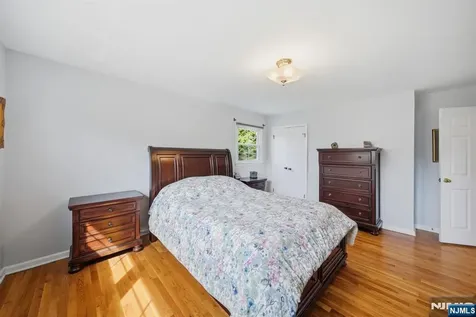 7 Candle Lane East Brunswick NJ 08816