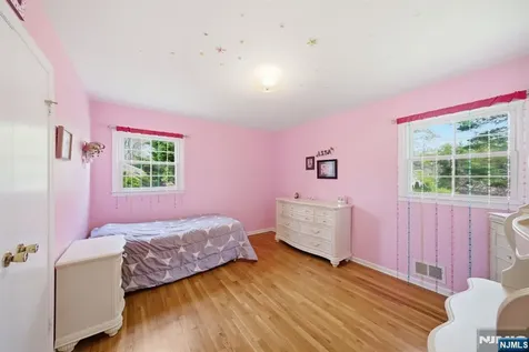 7 Candle Lane East Brunswick NJ 08816