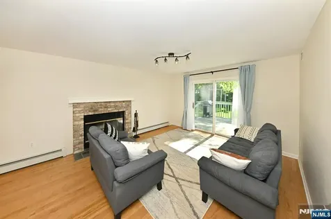 570 Oak Avenue Maywood NJ 07607