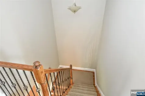 501 Whitney Lane Allendale NJ 07401