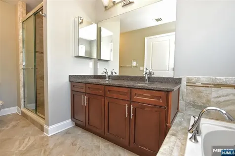 501 Whitney Lane Allendale NJ 07401