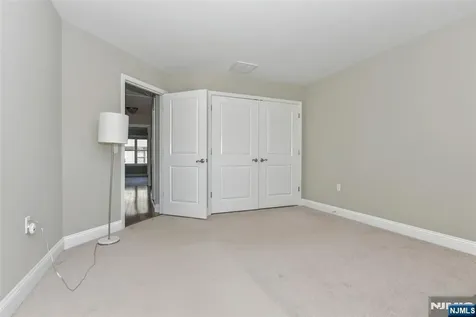 501 Whitney Lane Allendale NJ 07401