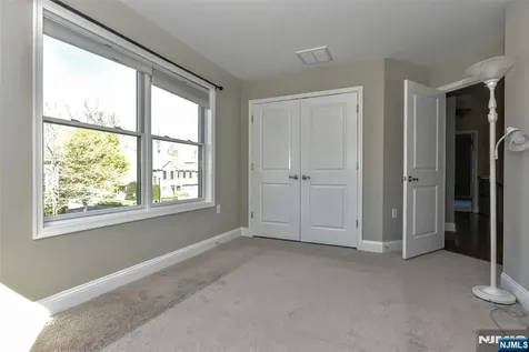 501 Whitney Lane Allendale NJ 07401