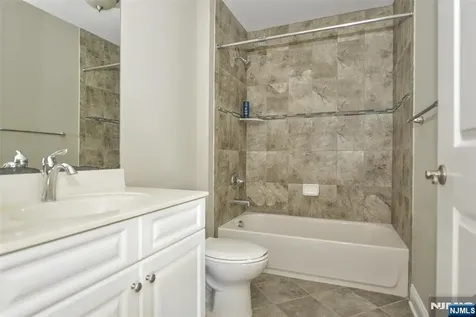 501 Whitney Lane Allendale NJ 07401