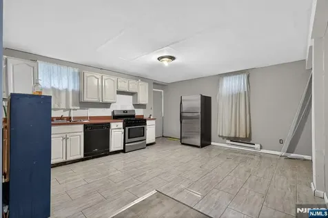 65 Crosby Avenue Paterson NJ 07502