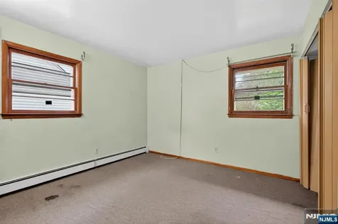 65 Crosby Avenue Paterson NJ 07502