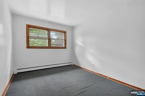 65 Crosby Avenue Paterson NJ 07502