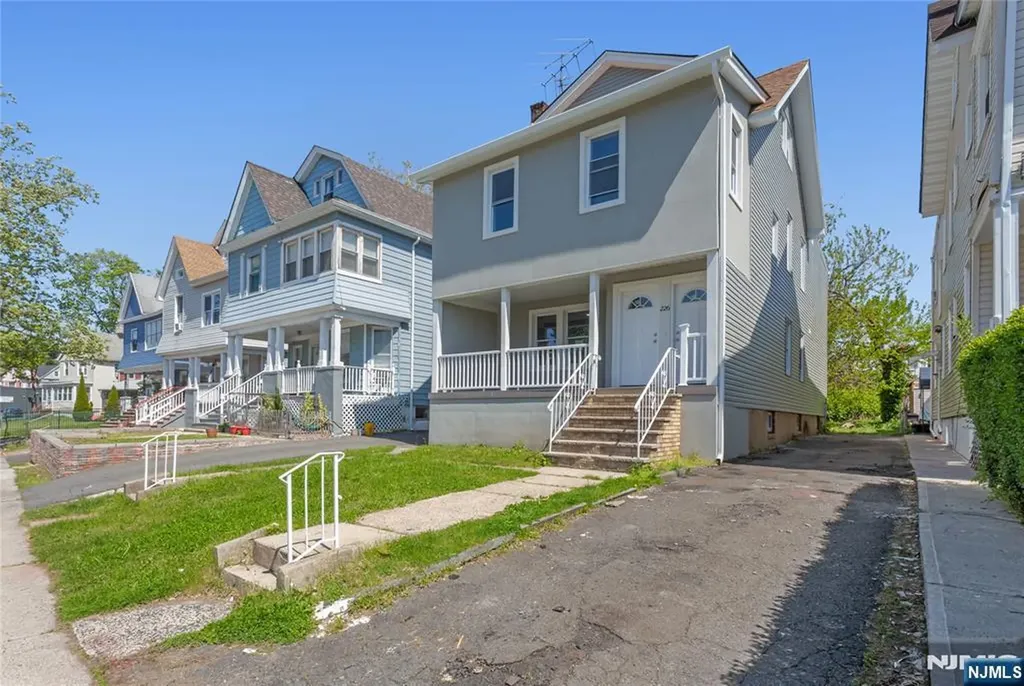 226 Clinton Street East Orange NJ 07017