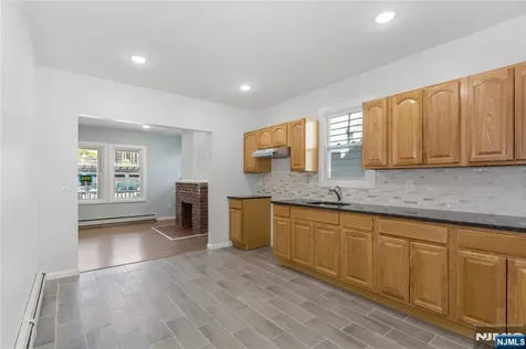 226 Clinton Street East Orange NJ 07017
