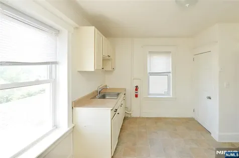 39 Lodi Street Hackensack NJ 07601