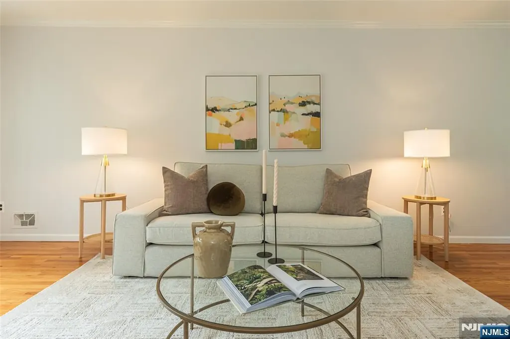 5 Robin Hill Road North Caldwell NJ 07006