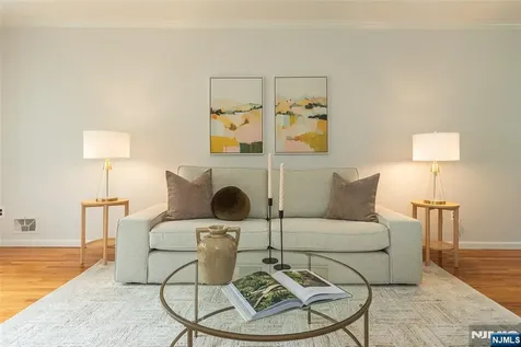 5 Robin Hill Road North Caldwell NJ 07006