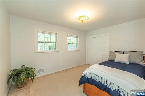 5 Robin Hill Road North Caldwell NJ 07006