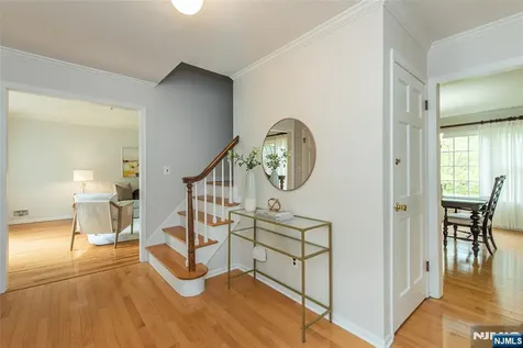 5 Robin Hill Road North Caldwell NJ 07006