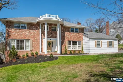 5 Robin Hill Road North Caldwell NJ 07006