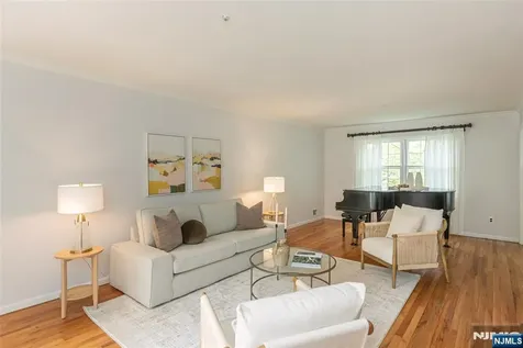 5 Robin Hill Road North Caldwell NJ 07006
