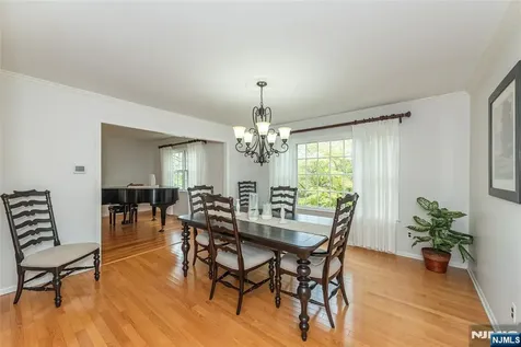 5 Robin Hill Road North Caldwell NJ 07006