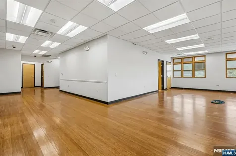 92 Union Avenue Cresskill NJ 07626