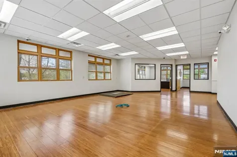 92 Union Avenue Cresskill NJ 07626