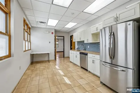 92 Union Avenue Cresskill NJ 07626