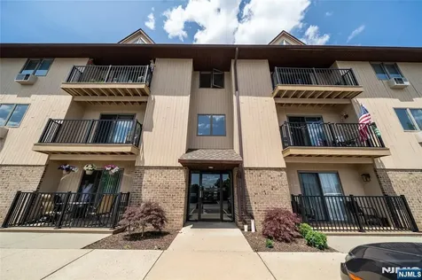 651 Riverside Avenue Lyndhurst NJ 07071