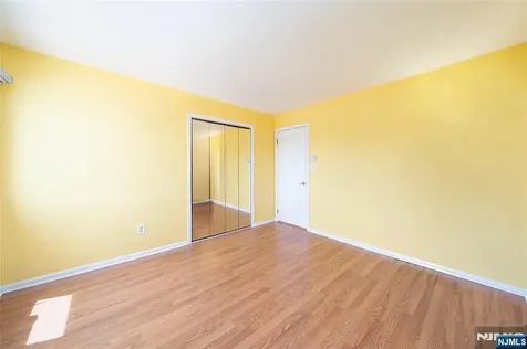 651 Riverside Avenue Lyndhurst NJ 07071