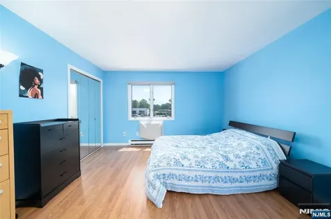 651 Riverside Avenue Lyndhurst NJ 07071