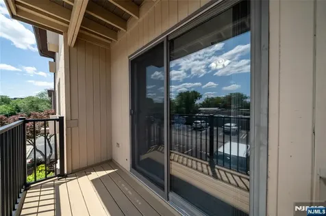 651 Riverside Avenue Lyndhurst NJ 07071