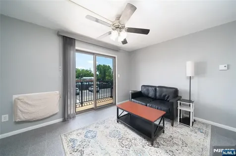 651 Riverside Avenue Lyndhurst NJ 07071