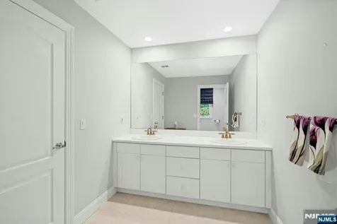 309 Skyridge Road Franklin Lakes NJ 07417