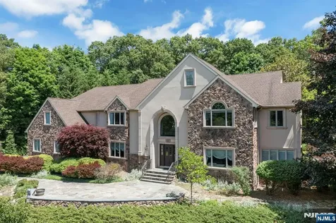 309 Skyridge Road Franklin Lakes NJ 07417