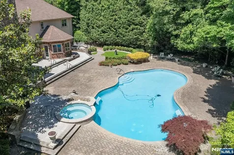 309 Skyridge Road Franklin Lakes NJ 07417