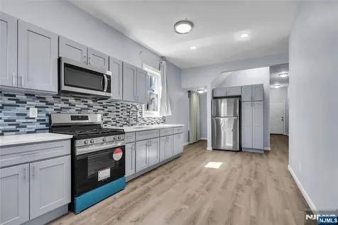 162 Clinton Street East Orange NJ 07018
