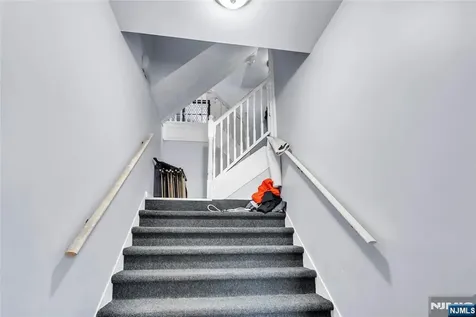 162 Clinton Street East Orange NJ 07018
