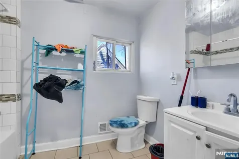 162 Clinton Street East Orange NJ 07018