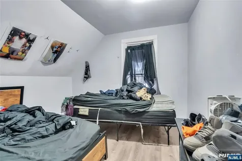 162 Clinton Street East Orange NJ 07018