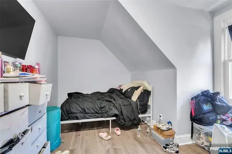 162 Clinton Street East Orange NJ 07018