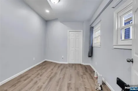 162 Clinton Street East Orange NJ 07018