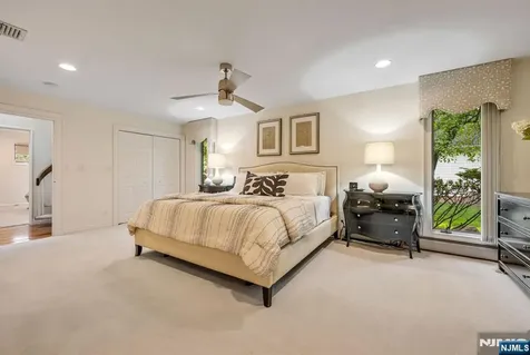 31 Sherwood Drive Hillsdale NJ 07642
